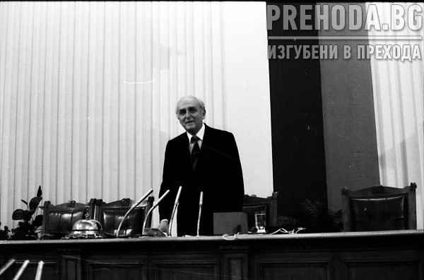 Стефан Савов е избран за председател на Народното събрание