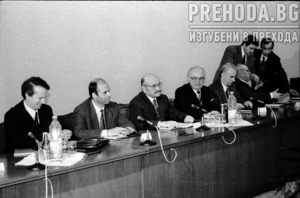 Албанският министър-председател Александър Мекси на среща с премиера Беров
