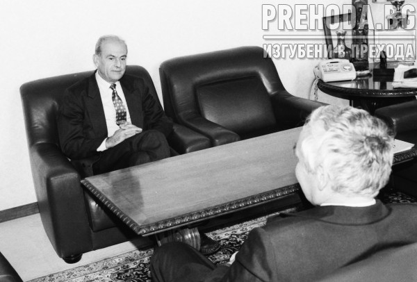 Президентът Желев се среща с представители на СДС.  Представено от Куртев
