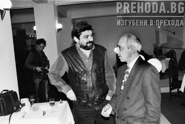 Орион. Мирчо Спасов и Веска Меджедиева в прегръдка с Петьо Блъсков