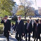 Председателят на Европарламента Кокс - разходка из улиците на София