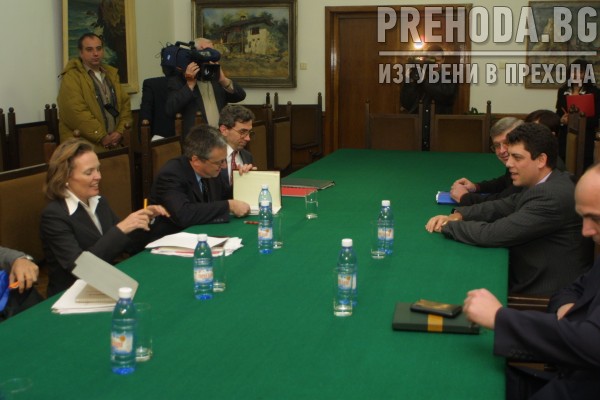 Министър М.Велчев се среща с представители на Международния валутен борд