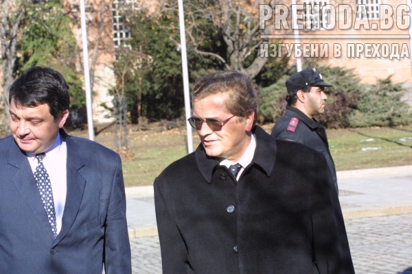 Министър Свинаров посреща Македонския министър на отбраната
