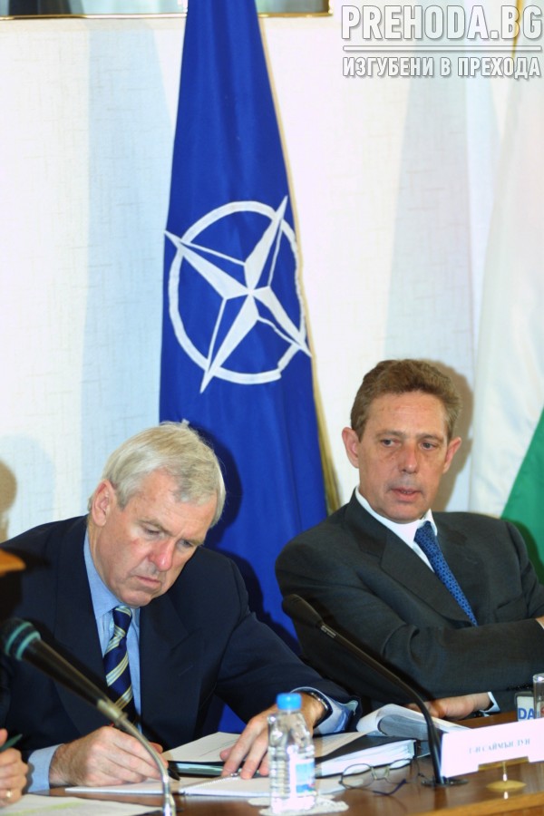НС-НАТО-генерал Естрела се среща с депутати