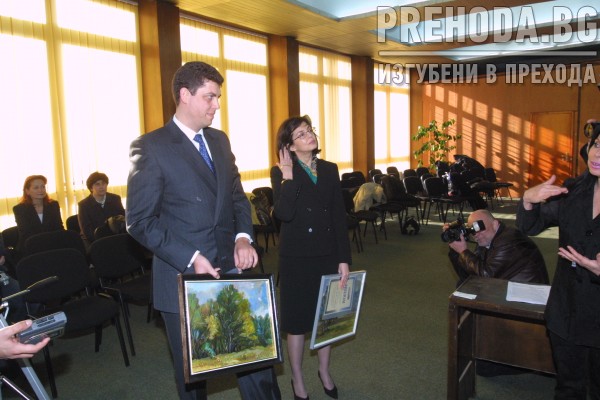 Министрите М. Велчев и Кунева - наградени за министри на годината