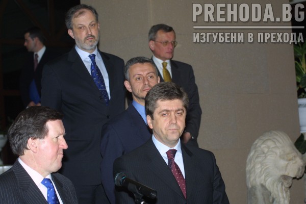НАТО - Лорд Робинсън се среща с министър Соломон Паси и президента Георги Първанов