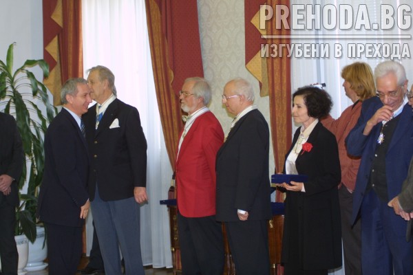 Президенът Георги Първано връчва награди на изявени интелектуалци