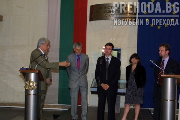 МВР - Мин.Петкано и шефът на Европол среща 2004.7
