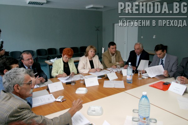 Избор на шеф на НОИ - Алексеи Петров 2004.9