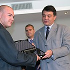 мо-мин.свинаров и лучано-награди за олимпииците 2004.10