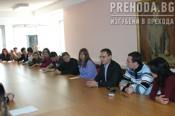 Позитано-среща на Станишев със студенти 2004.12