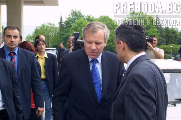 Външно министерство- среща на Соломон Паси и шефът на НАТО  2004.5