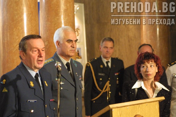 МО-началник щабовете на България и Унгария-среща 2004.6